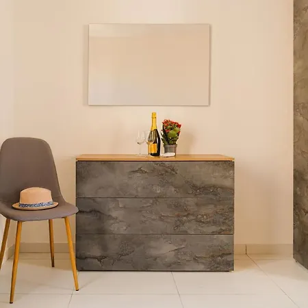 Unique 1bdr Suite! 50 Meters From Sea! * Gzira