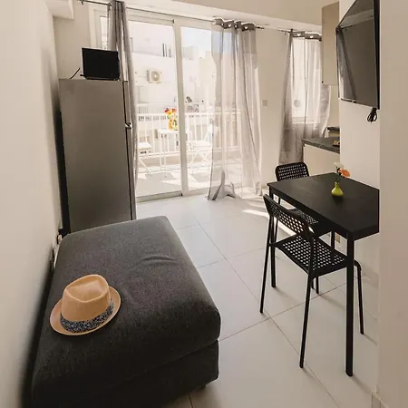Unique 1bdr Suite! 50 Meters From Sea! Appartement Gzira