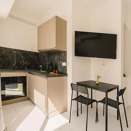 Unique 1bdr Suite! 50 Meters From Sea! * Gzira